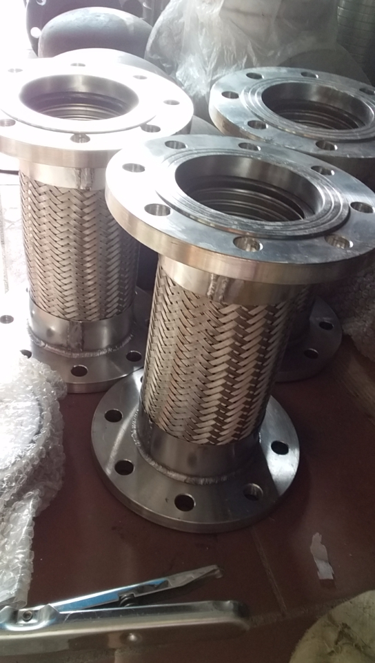 Khớp nối mềm inox lắp bích gia công theo kích thước yêu cầu