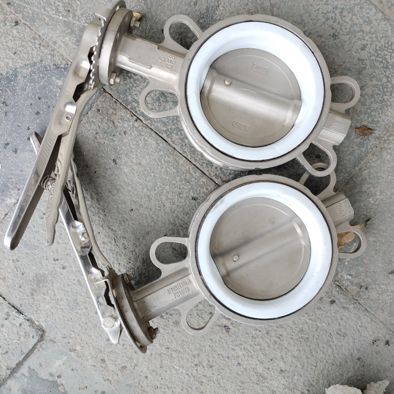 Van bướm tay gạt inox gioăng PTFE DN50 Van bướm tay gạt inox gioăng PTFE DN50