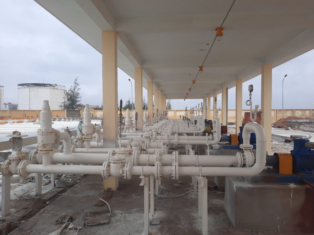 Ứng dụng tê thép hàn DN100.